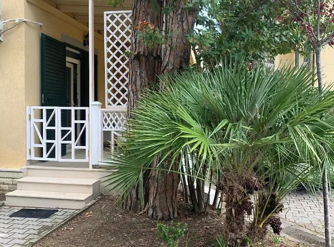 Ferienwohnung Golem - Villa Ana 1 *