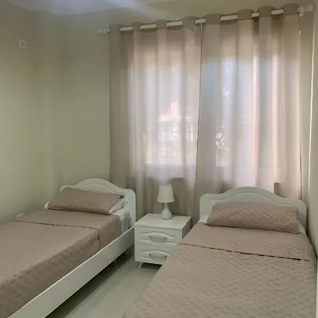 Apartment Ferienwohnung Golem Golem (Tirana)